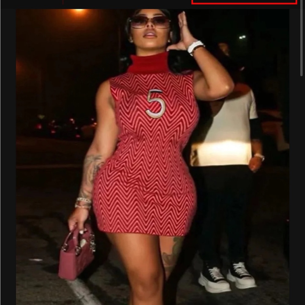 Cute reddish dress